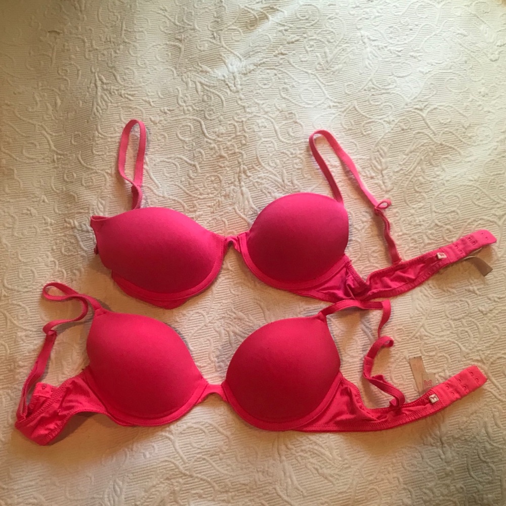 Victoria Secrets PINK Bras in Hot Pink